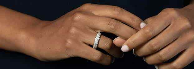 lab created diamond wedding rings